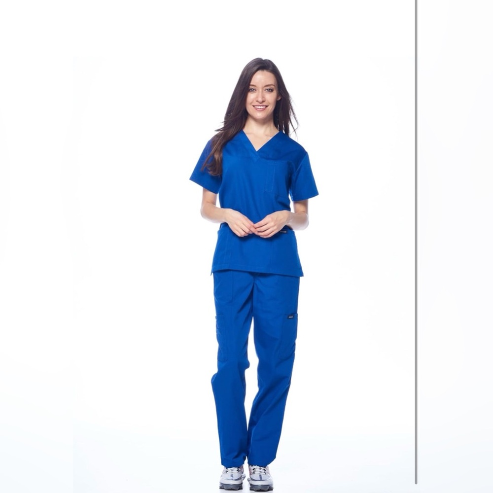 Women’s V-Neck Medical Scrub Set in Royal Blue